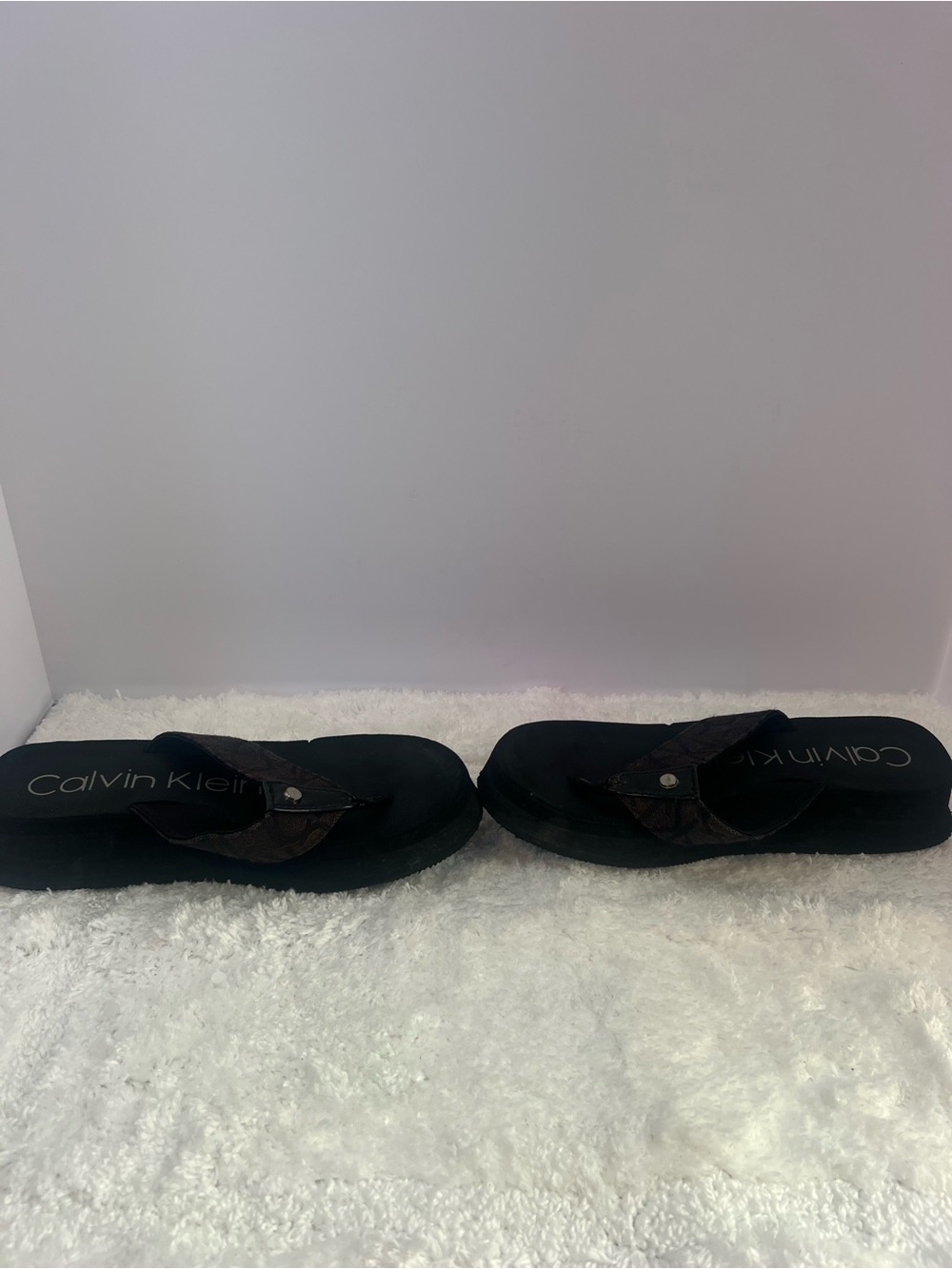 Calvin Klein Black Footbed Flip Flops with Brown Patterned Straps - Picture 2 of 6